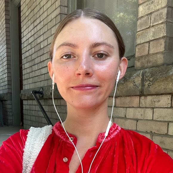 Meet your Posher, Savannah - Picture 1 of 1